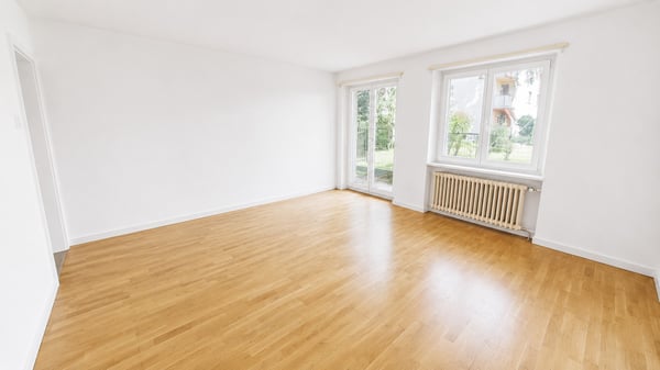 Zentrale 4-Zimmer-Wohnung mit Garten in Uster (Befristung bis 30.09.2027) 1
