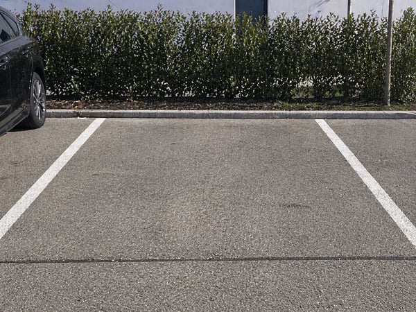 Place de parc couverte (limitée au 31.10.2026)