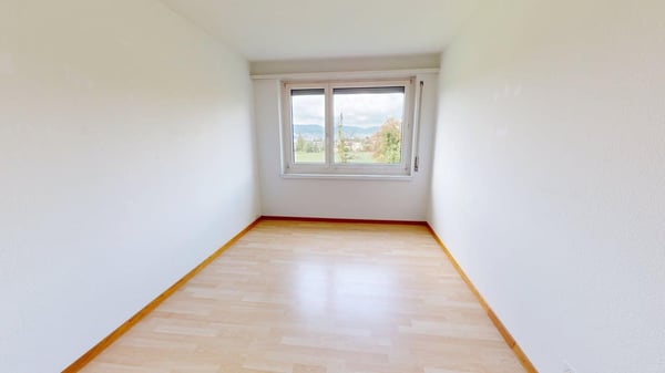 Helle 4-Zimmer-Wohnung im 1. OG ruhig wohnen in Uetikon am See | BEFRISTET 8