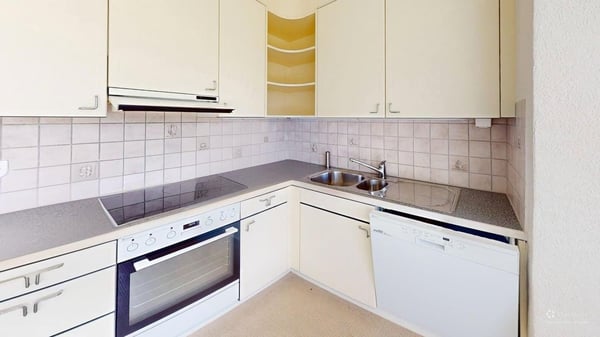 Helle 4-Zimmer-Wohnung im 1. OG ruhig wohnen in Uetikon am See | BEFRISTET 13