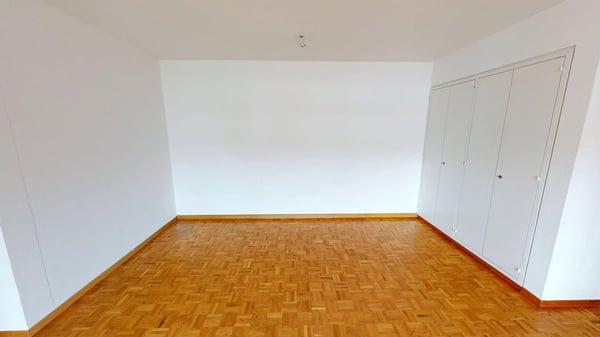 Helle 4-Zimmer-Wohnung im 2. OG ruhig wohnen in Uetikon am See | BEFRISTET 3