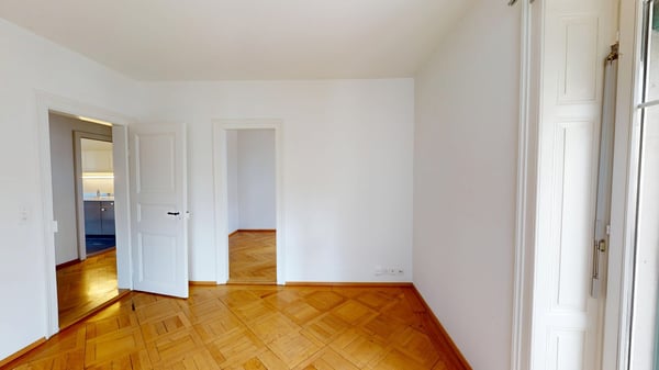 4-Zimmer-Wohnung an zentraler Lage in Zürich (Kreis 4) 3