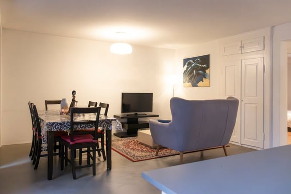 🏡Spacious 1.5-Room Furnished Apartment in Zürich Altstetten (near Zürich-Binz) 1