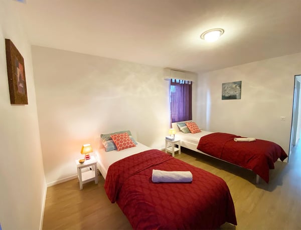 🌟 Modern & Fully Furnished 3-bedroom Business Apartment at 8301 walliselln🌟 4