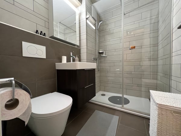 🏡 Fully Furnished Apartment City Connect Apartment – 2.5 zi Just 1 Min from Oerlikon Station 19