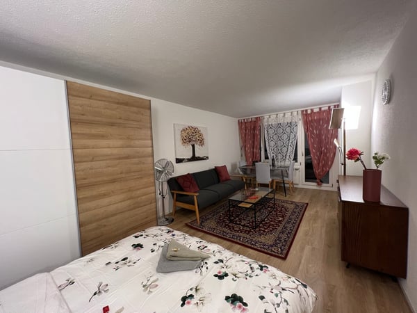 🏡 Fully Furnished Apartment City Connect Apartment – 2.5 zi Just 1 Min from Oerlikon Station 6