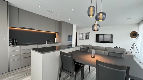 Modern 1.5-room apartment with balcony and panoramic views in Dübendorf 9