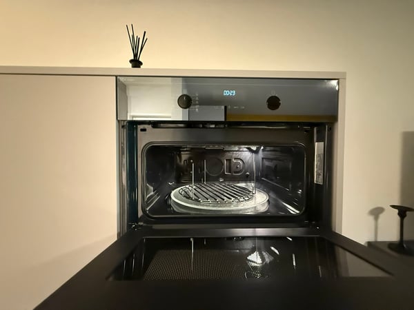 🏡 Stylish Studio Apartment close to Zurich City Centre | Fully Furnished 20