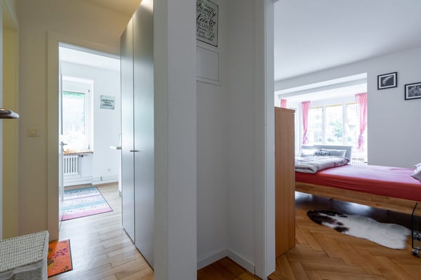 2.5 Room Furnished Business Apartment - 4 min From Basel SBB Station ; Few metres From Zoo Dorenbach 10