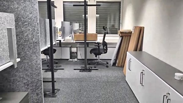 🏢 Modern Coworking Workspace | CHF 500/mo | Chamerstrasse 176 Zug | Available Now 4