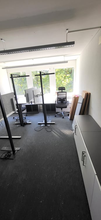 🏢 Modern Coworking Workspace | CHF 699/mo | Chamerstrasse 176 Zug | Available Now 13
