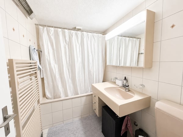 🌿 Bright Modern Studio with Balcony & Garden Access | Minutes from Zürich HB 9
