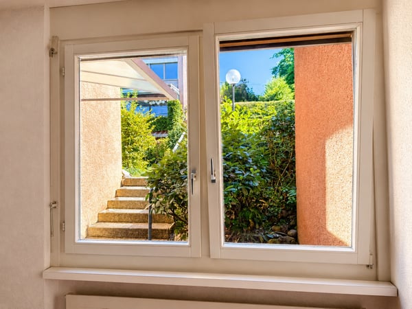 🌿 Bright Modern Studio with Balcony & Garden Access | Minutes from Zürich HB 17