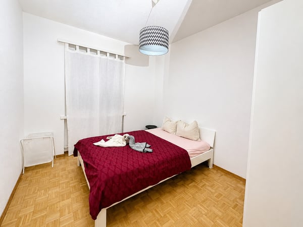 🏡 Premium Fully Furnished 3.5-Room Corporate Apartment with Balcony | Zürich Wiedikon 4