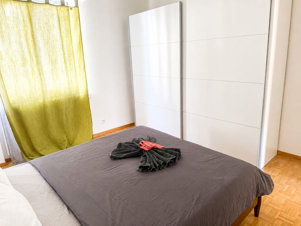 🏡✨ Fully Furnished 3.5 Room Apartment for Rent in Zürich (Hopfenstrasse 15,2nd Floor- Left -S4) 8