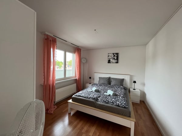 🏡 Premium Furnished 2.5-Room Apartment | Neugutstrasse 12, 8304 Wallisellen | 5th Floor 4