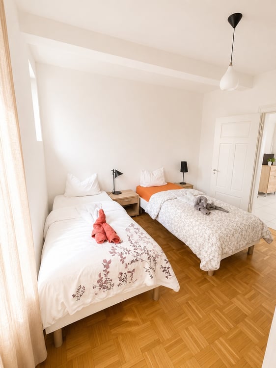 🏡 Modern 3.5-Room Furnished Apartment in Zürich Altstetten (near Zürich-Binz) 12