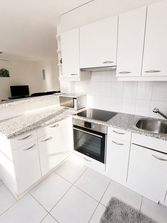 🏡 Modern 3.5-Room Furnished Apartment in Zürich Altstetten (near Zürich-Binz) 17