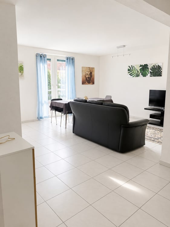 🏡 Modern 3.5-Room Furnished Apartment in Zürich Altstetten (near Zürich-Binz) 3