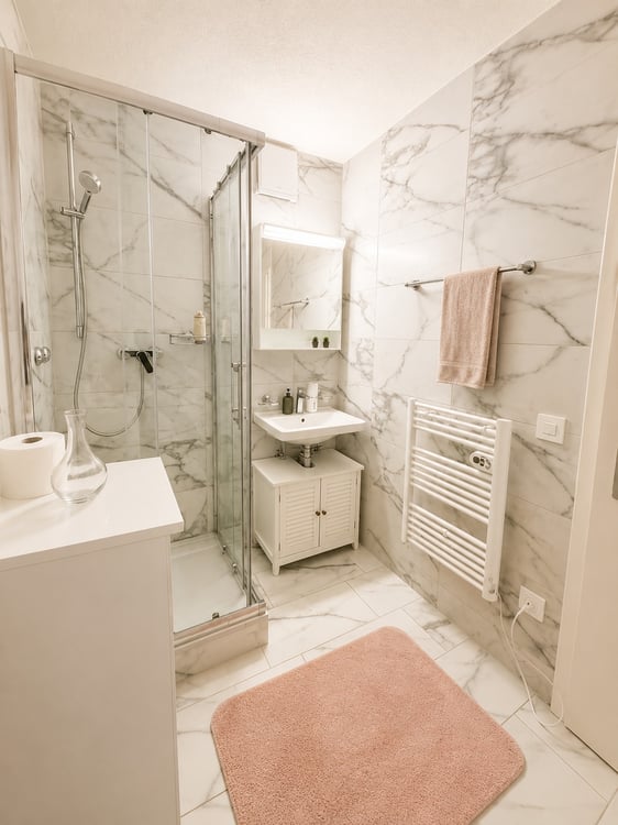 🏡Fully Furnished Studio Apartment Steinstrasse 35 8003 Zurich Ground Floor Right Side-S4 8