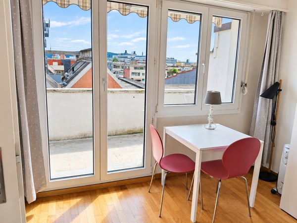 🏡 Fully Furnished 2.5-Room Apartment for Rent – Riehenring 143, 4058 Basel 10