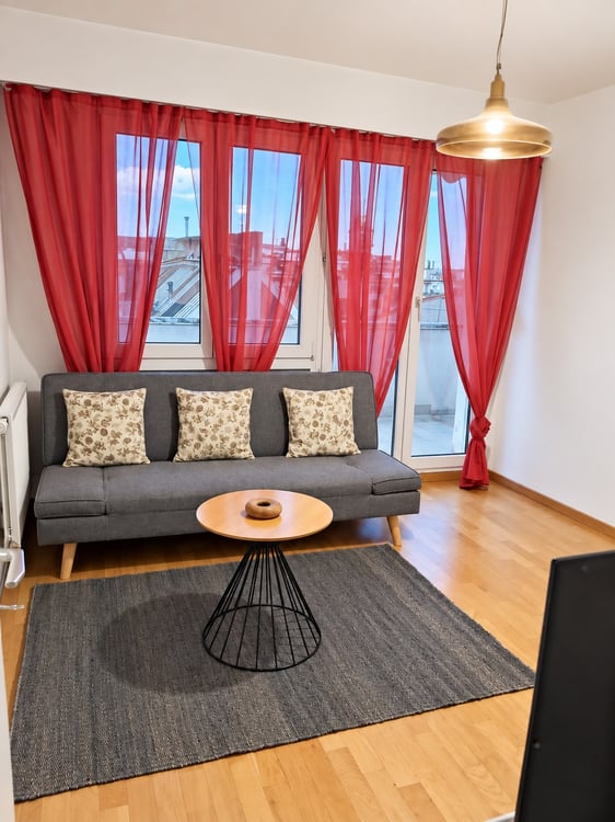 🏡 Fully Furnished 2.5-Room Apartment for Rent – Riehenring 143, 4058 Basel 4