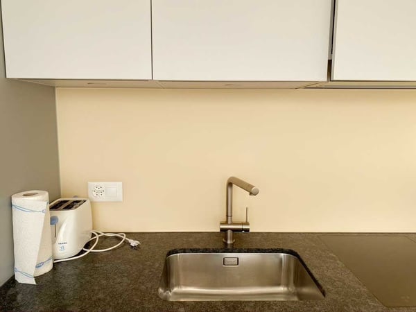 🏡 Fully Furnished 1.5-Room Apartment for Rent – Ueberlandstrasse, 8051 Zürich 7