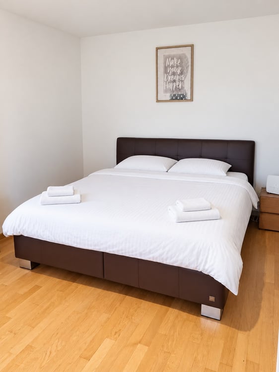 🏡 Fully Furnished 2.5-Room Apartment for Rent – Riehenring 143, 4058 Basel 7