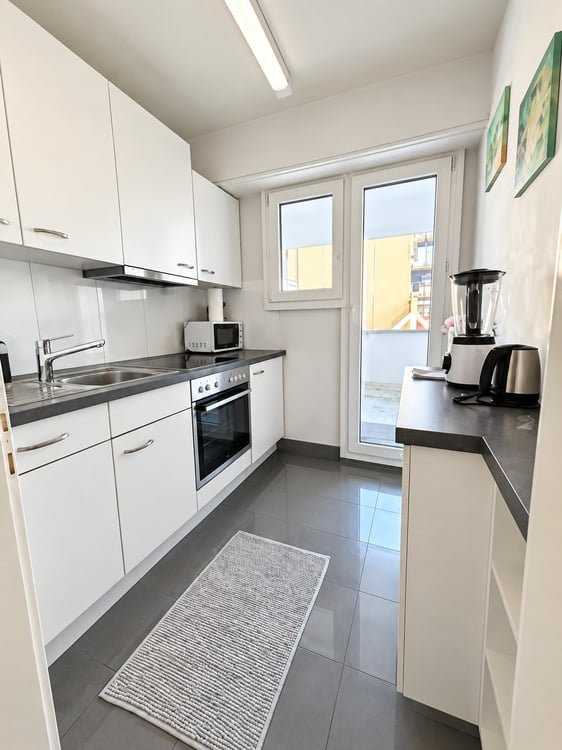🏡 Fully Furnished 2.5-Room Apartment for Rent – Riehenring 143, 4058 Basel 12
