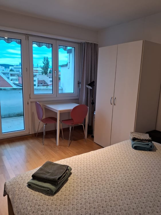 🏡 Fully Furnished 2.5-Room Apartment for Rent – Riehenring 143, 4058 Basel 9