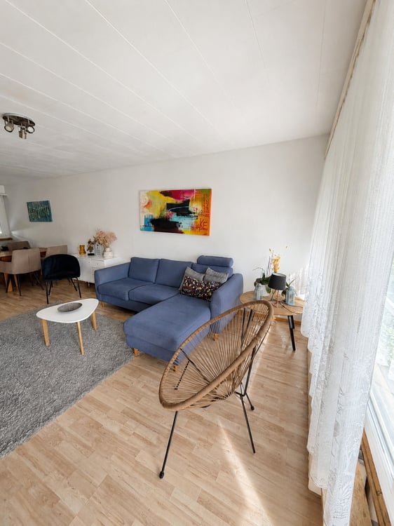✨Furnished 3.5-Room Apartment with Balcony and Beautiful Views in Wallisellen 4