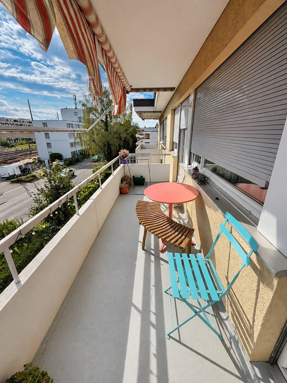 ✨Furnished 3.5-Room Apartment with Balcony and Beautiful Views in Wallisellen 17