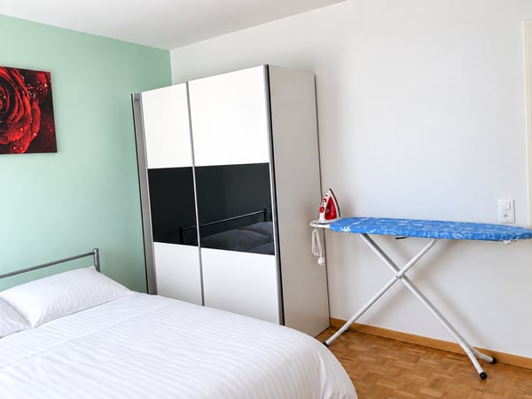 ⭐Charming Furnished 3.5-Room Apartment with Balcony in Opfikon 8