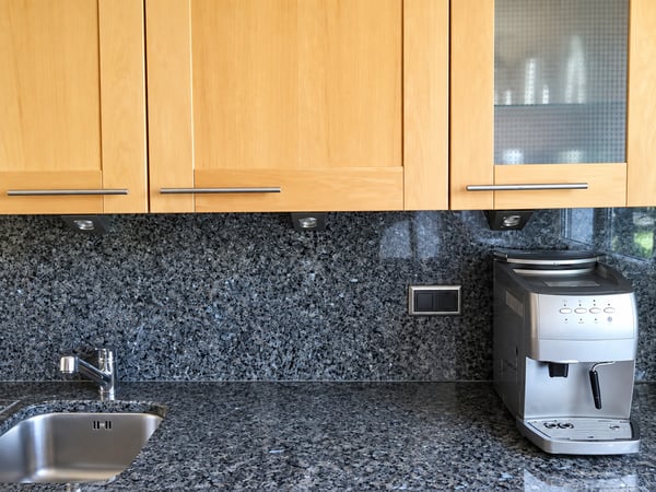 ⭐Charming Furnished 3.5-Room Apartment with Balcony in Opfikon 12