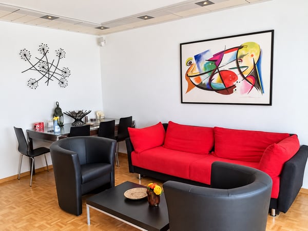 ⭐Charming Furnished 3.5-Room Apartment with Balcony in Opfikon 1
