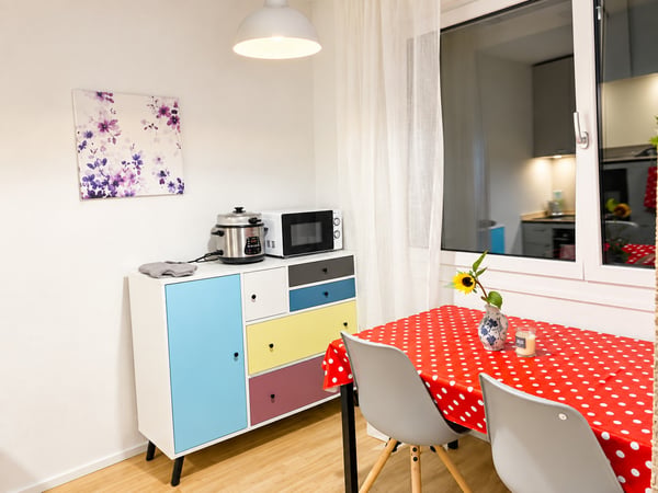 🏡 Fully Furnished 1.5-Room Apartment for Rent – Überlandstrasse, 8051 Zürich 5