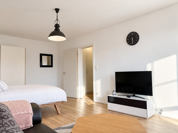 🏡 Fully Furnished 1.5-Room Apartment for Rent – Überlandstrasse, 8051 Zürich 2