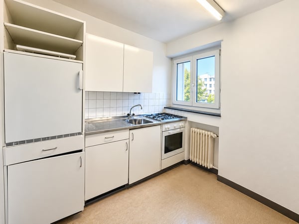 🏡 Fully Furnished 1.5-Room Apartment with Balcony in Dübendorf 8
