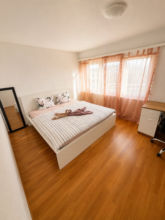 💎Charming Furnished 2.5-Room Apartment with Balcony and Beautiful Views in Adliswil