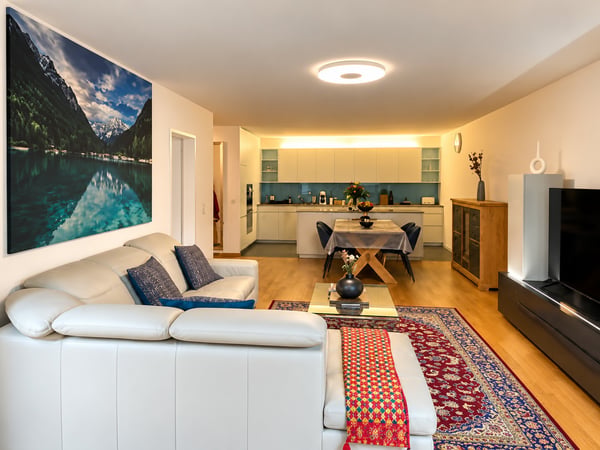 💎 Elegant Furnished 3.5-Room Home with a Beautiful Balcony in Seebach 3