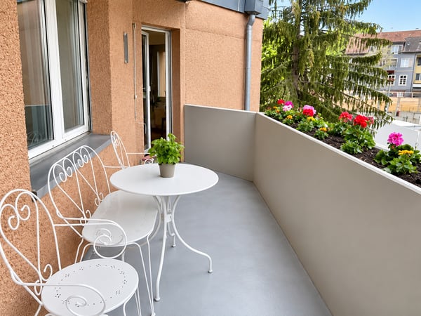 💎 Elegant Furnished 3.5-Room Home with a Beautiful Balcony in Seebach 24