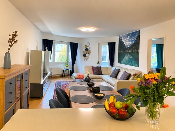 💎 Elegant Furnished 4.5-Room Home with a Beautiful Balcony in Seebach 9