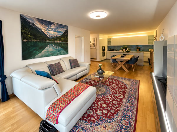 💎 Elegant Furnished 4.5-Room Home with a Beautiful Balcony in Seebach