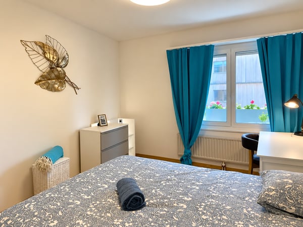 💎 Elegant Furnished 4.5-Room Home with a Beautiful Balcony in Seebach 17