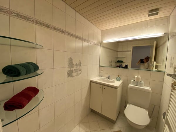 💎 Elegant Furnished 4.5-Room Home with a Beautiful Balcony in Seebach 24