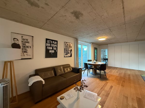 🏡Elegant Furnished 2.5-Room Apartment with Private Balcony in Wallisellen 2