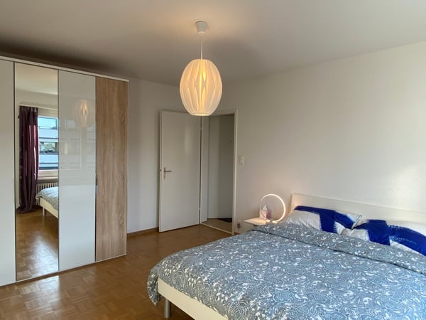 🏡 Furnished 2.5-Room Apartment with Private Balcony in Dübendorf – 8600 7