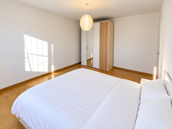 🏡 Furnished 3.5-Room Apartment with Private Balcony in Dübendorf – 8600 6