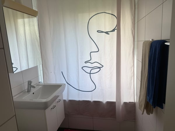Fully Furnished 3.5-Room Apartment with 2 Bedrooms, 2 Bathrooms & Private Patio | Zürich 8051 10