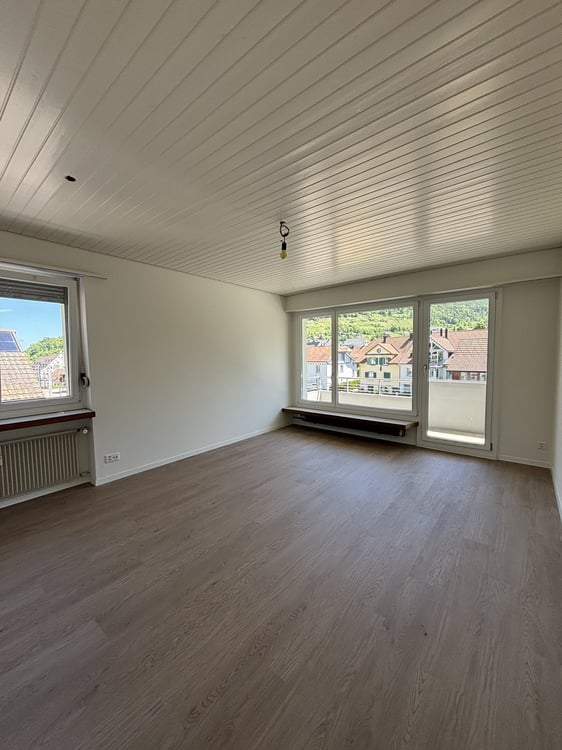 An zentraler Lage in Oberdorf vermieten eine 4-Zimmerwohnung im 2. OG 5